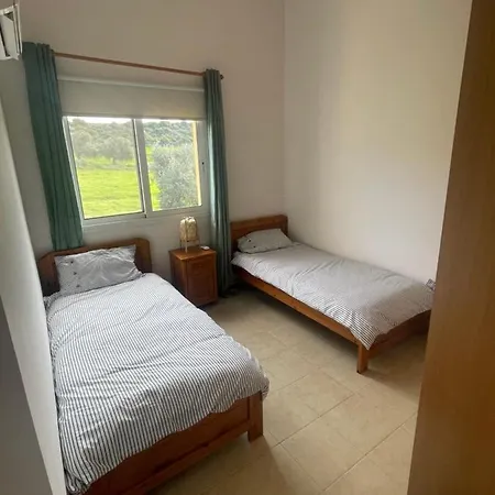 דירה Mountain And Sea View