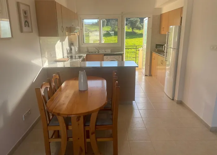 Апартаменты Mountain And Sea View Полис