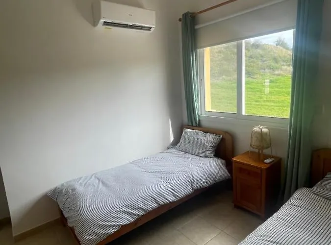 Апартаменты Mountain And Sea View *