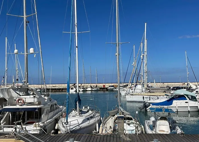 Апартаменты Mountain And Sea View *